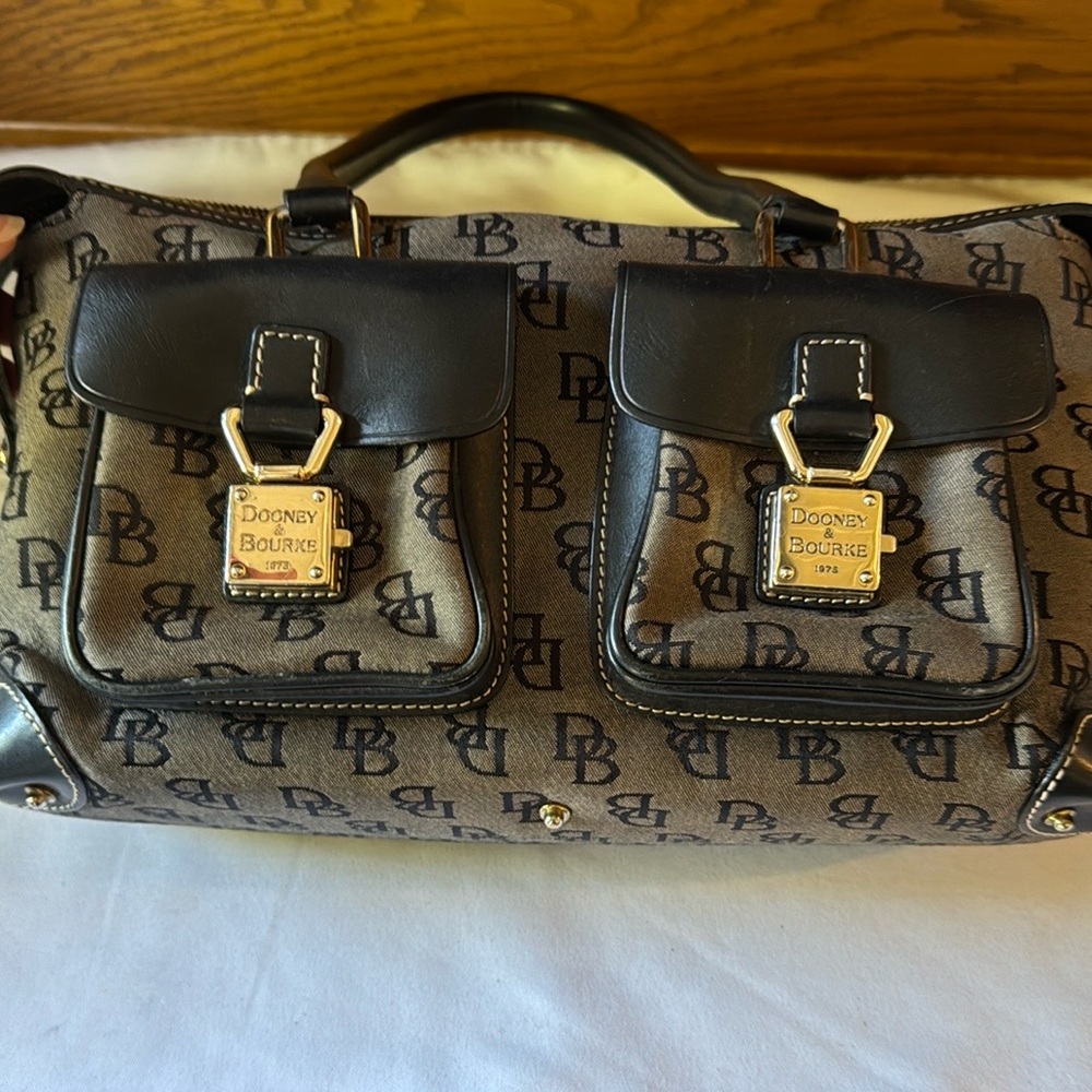 Women’s Dooney & Bourke Black/Grey Double Lock Shoulder Bag - Picture 5 of 13